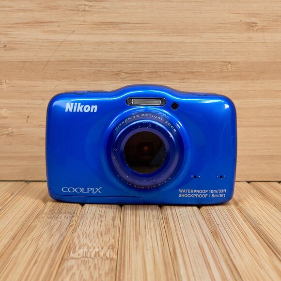 Nikon COOLPIX S32 Waterproof Digital Camera, FOR PARTS OR REPAIR! Sold As Is! - Picture 1 of 7